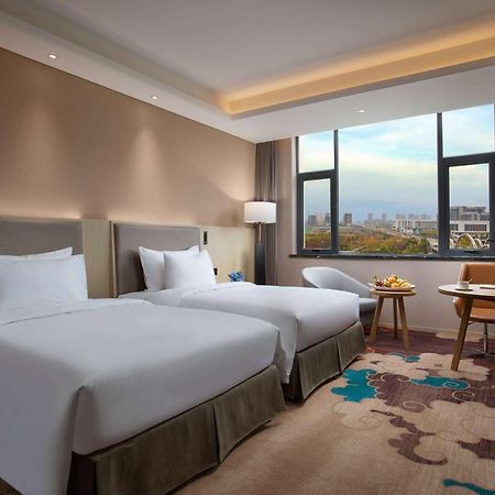 Ramada Wyndham Zhengzhou Xinzheng Hotel Xinzheng  Екстериор снимка